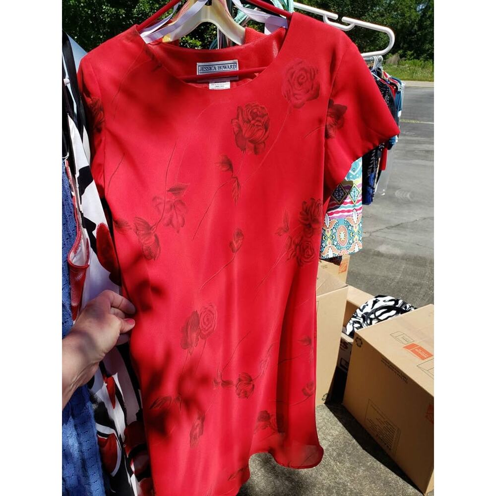 Pretty Rose 🌹 Red Jessica Howard Floral Dress - Size 14 Petite